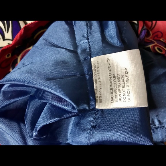 Fabulous vibrant sleeveless blouse - Picture 6 of 10